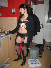 Cummy Footjobs Pics